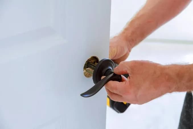 Lock Replacement & Installation