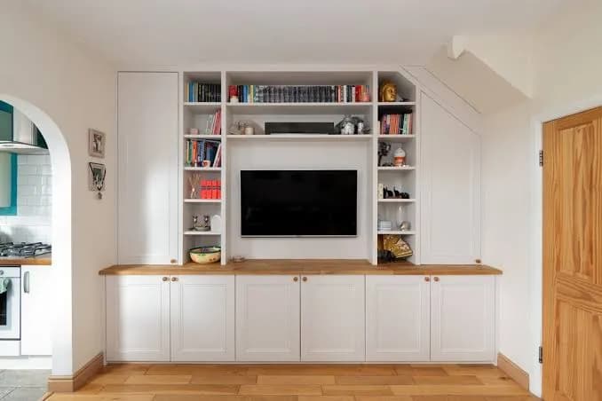Media Units with Storage